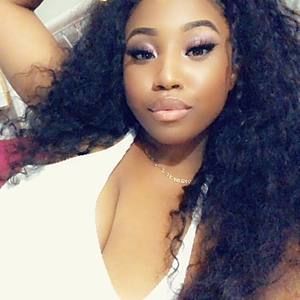 Meet your Posher, Naisha